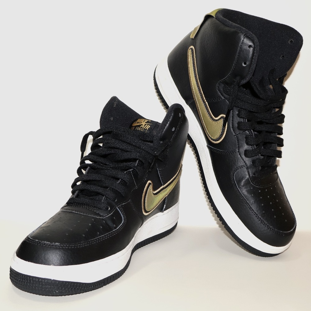 Men's Nike Air Force 1 07' LV8 Sport Mid Top Sneakers